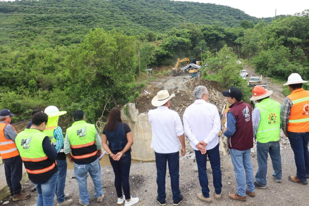 Puente Garcés en Xochiatipan deberá concluir en 200 días