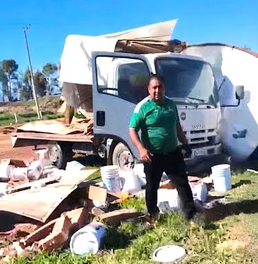 Volcadura de vehículo de carga en la México-Tuxpan