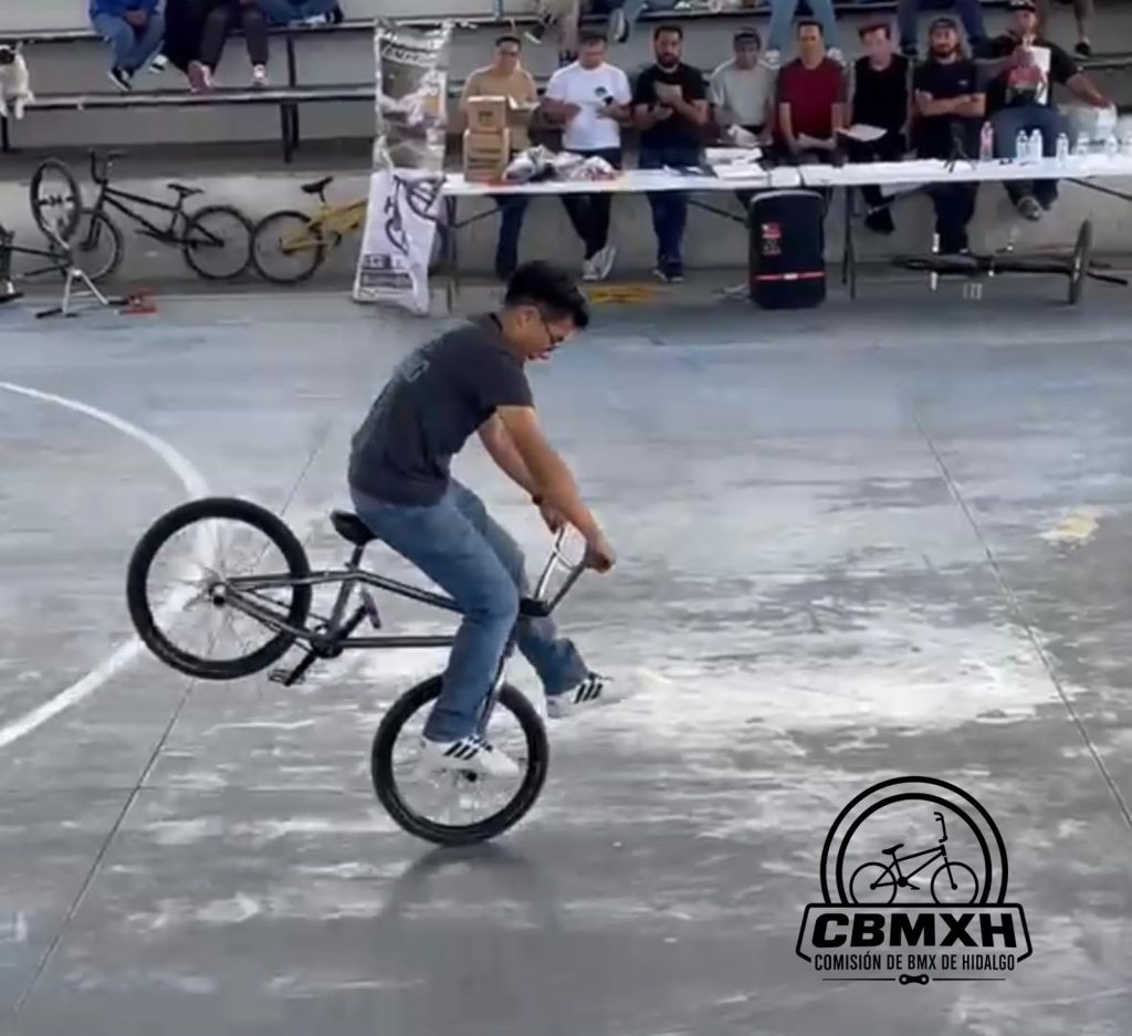 Celebra Hidalgo triunfo en BMX Flatland con Kaled Huerta