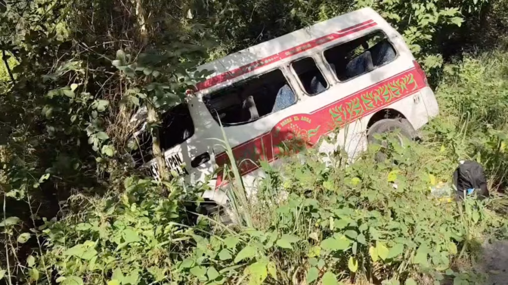 Chocan unidades de transporte público