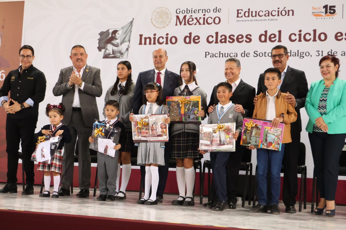 Hidalgo inicia ciclo escolar con 569 mil 987 alumnos