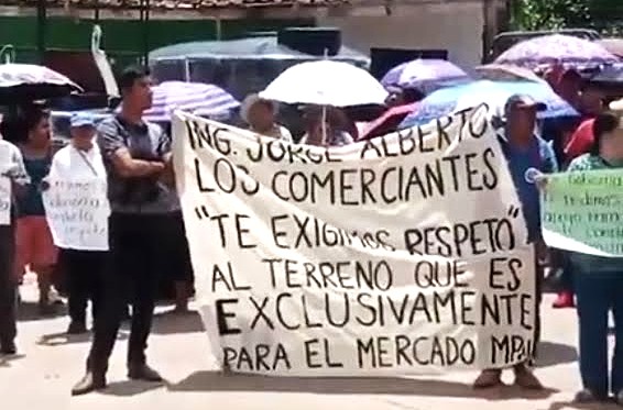 Piden en Huautla respetar terreno para el mercado