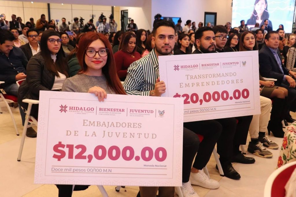 Reciben expedientes para Emprendedores
