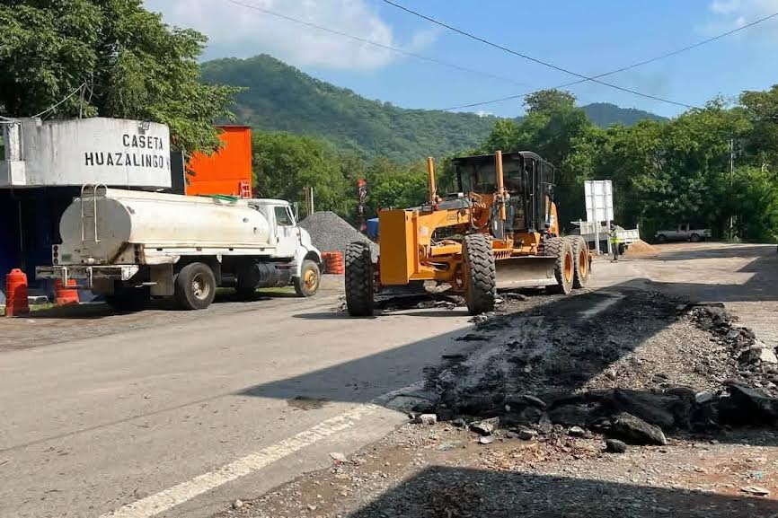 Rehabilitan carretera Tehuetlán-Huazalingo