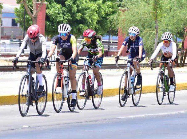 Entregaron los jersey de campeón a ruteros en Atitalaquia