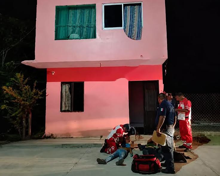 Mujer pierde la vida tras caer de segundo piso