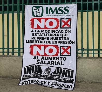 Protestan empleados del IMSS Tepeji por carencias en hospital