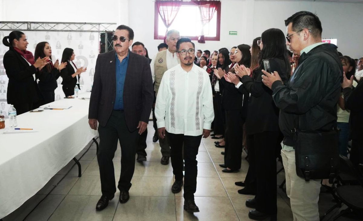 Rinde Carlos Montaño su segundo informe